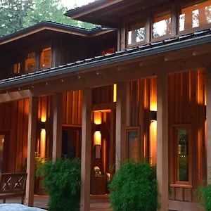 Shades Of Jade & 5*, Roberts Creek Canada