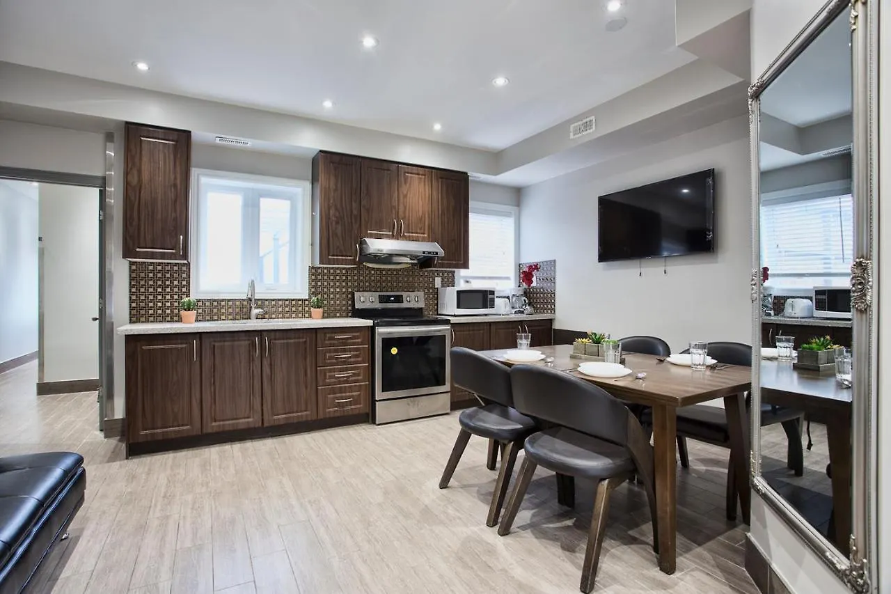 Hostel Toronto Rooms And Suites Canada