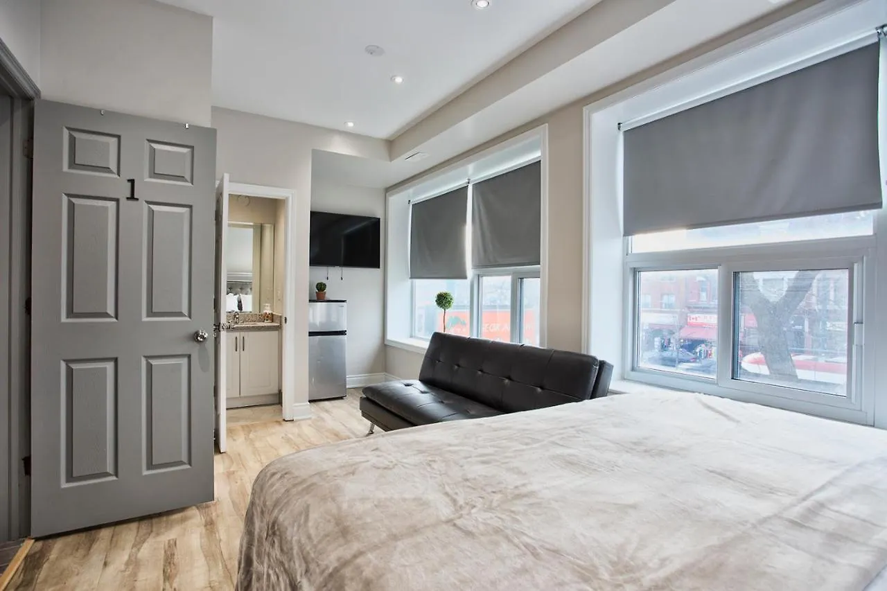 Hostel Toronto Rooms And Suites