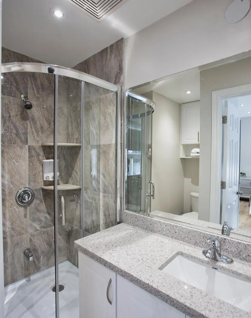 Hostel Toronto Rooms And Suites