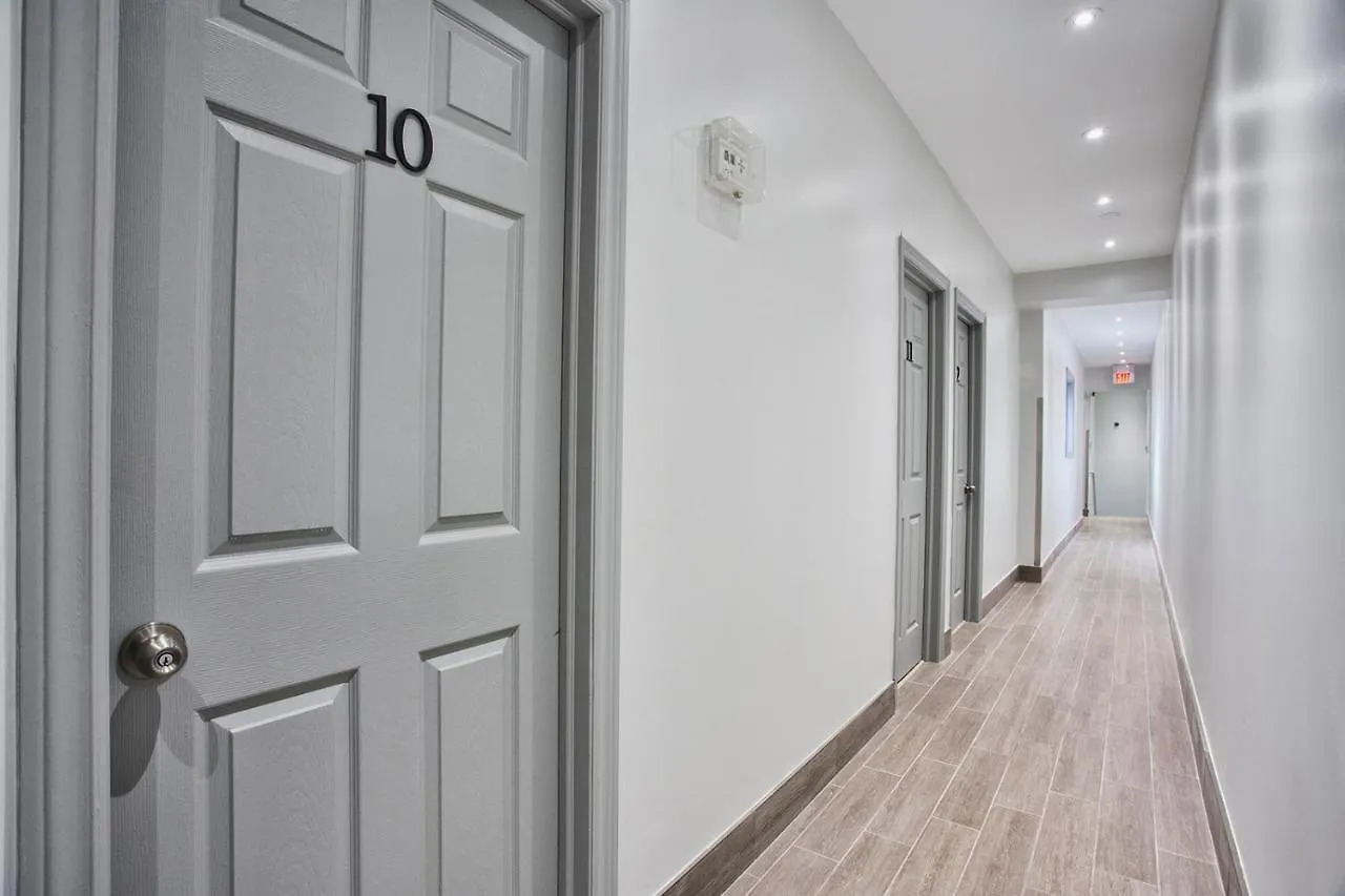 Toronto Rooms And Suites Hostel