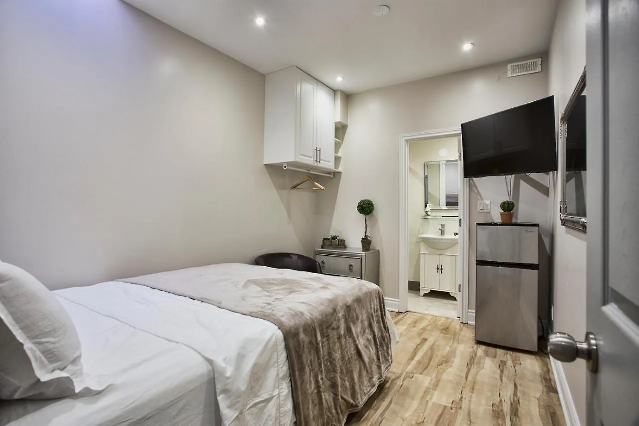 Toronto Rooms And Suites
