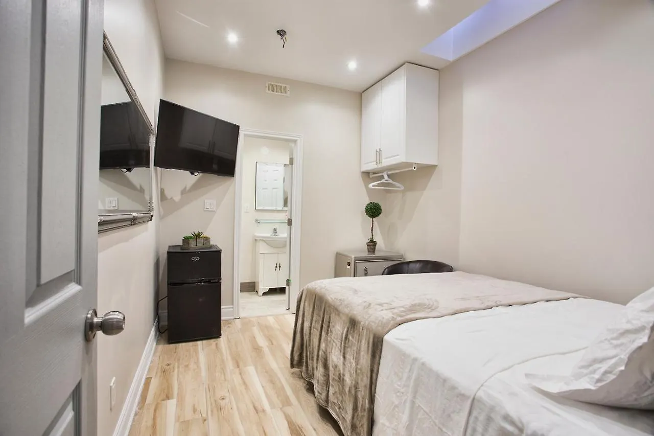 Hostel Toronto Rooms And Suites Canada