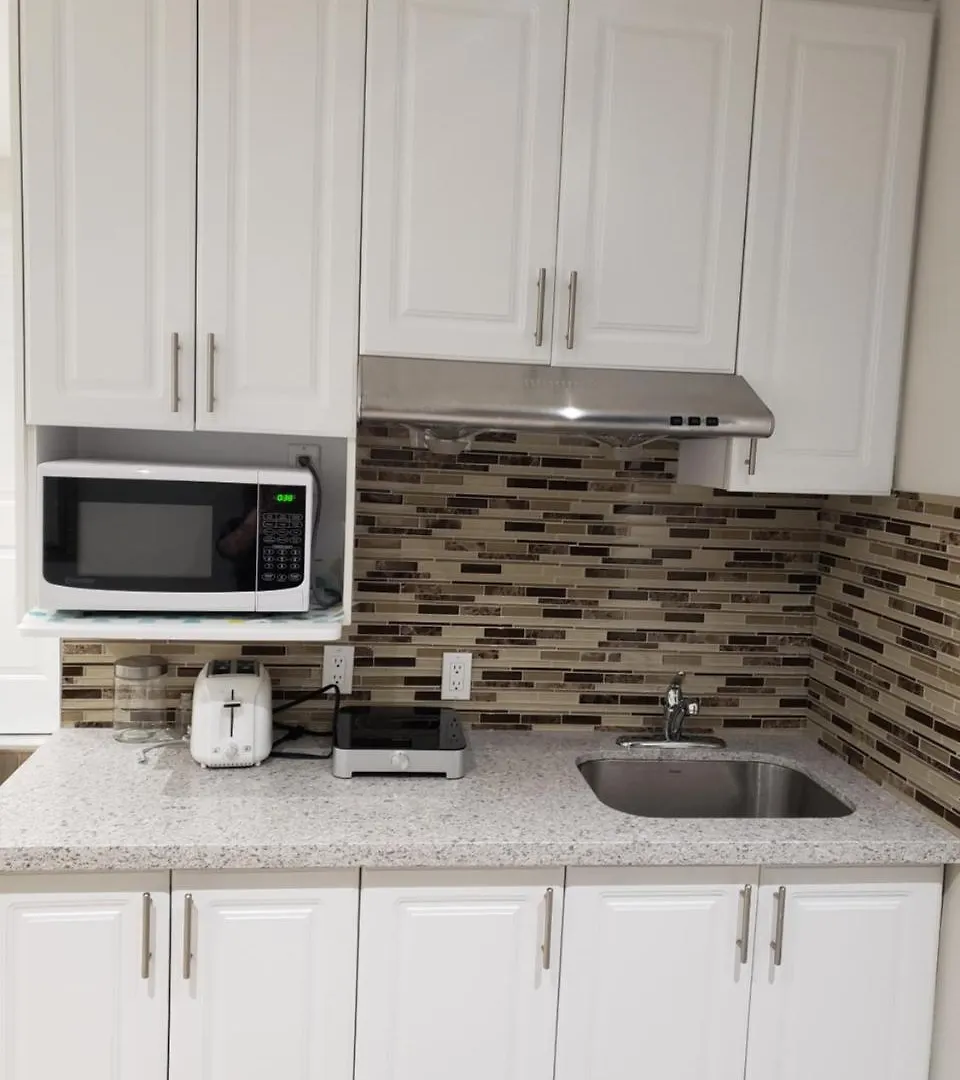 Hostel Toronto Rooms And Suites Canada